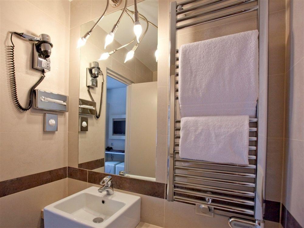 Hotel Vivaldi Puteaux